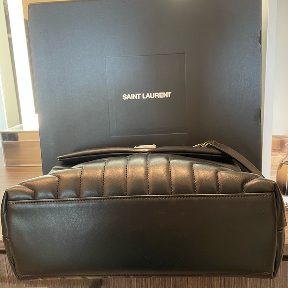 YSL Medium Shoulder Bag - Picture 4 of 5